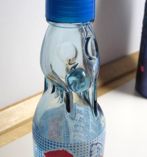 HATA KOSEN RAMUNE BEVANDA FRIZZANTE - Giappone, Oriente & Giappone, Oriente / Bevande e alcolici, San Valentino, Tutto il cibo, Tutto il cibo / Bibite analcoliche - hata-kosen-ramune-bevanda-frizzante - EATinerando.net