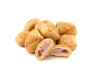 HELLO PANDA BISCOTTI CON RIPIENO ALLA FRAGOLA - Giappone, Oriente & Giappone, Oriente / Dolci orientali, San Valentino, Tutto il cibo, Tutto il cibo / Dolci golosi - hello-panda-biscotti-con-ripieno-alla-fragola - EATinerando.net