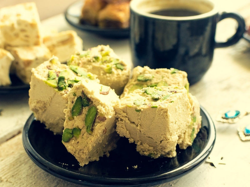MACEDONIAN HALVA DOLCE AL PISTACCHIO - Europa, Europa & Resto del Mondo, Europa & Resto del Mondo / Dolci dal mondo, Grecia, Tutto il cibo, Tutto il cibo / Dolci golosi - macedonian-halva-dolce-al-pistacchio - EATinerando.net